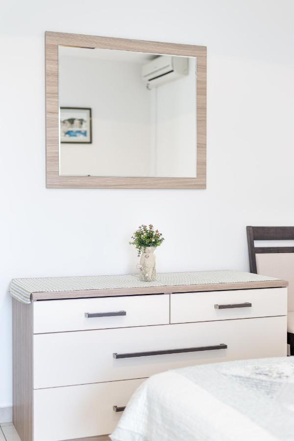 Apartment Luna Tribunj Tribalj Εξωτερικό φωτογραφία